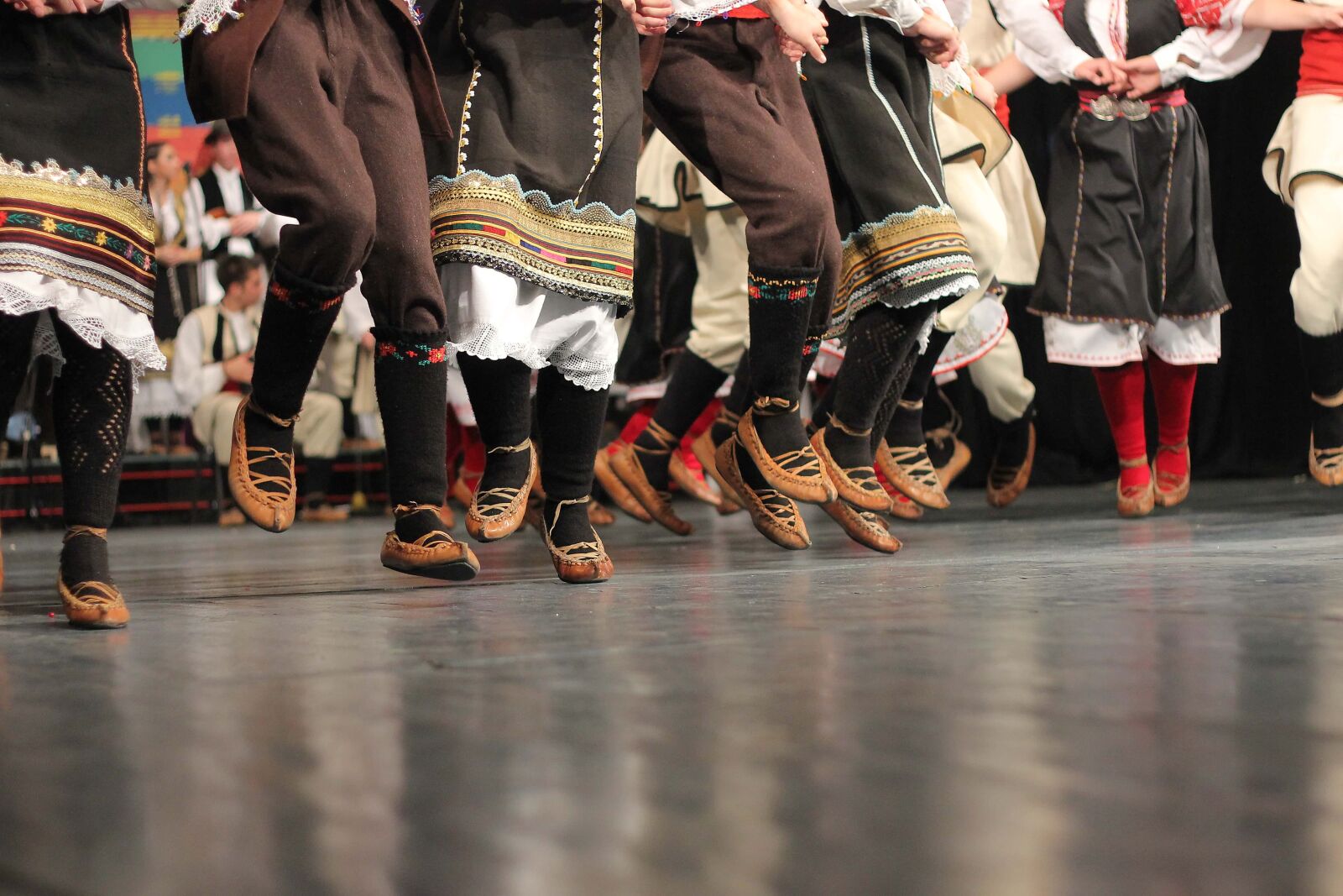 Canon EOS 550D (EOS Rebel T2i / EOS Kiss X4) sample photo. Shoes, dancing, performance, handmade photography