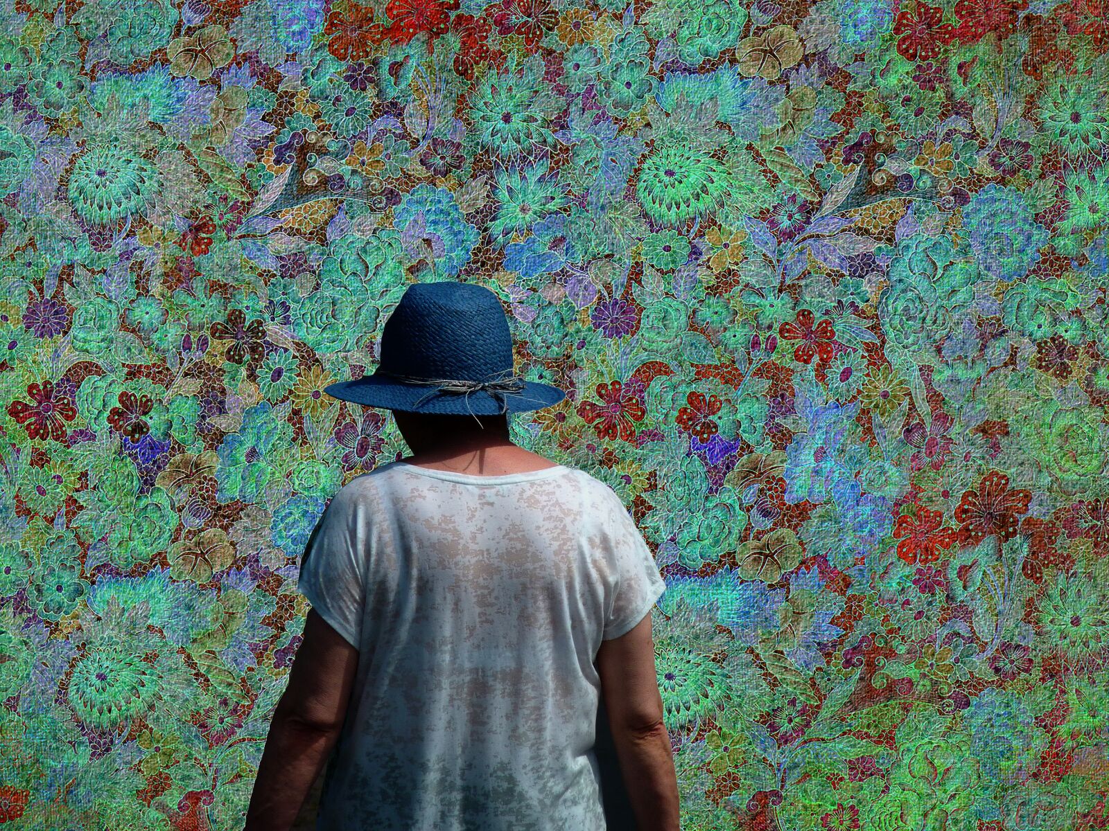 Panasonic DMC-TZ7 sample photo. Hat, blue hat, out photography