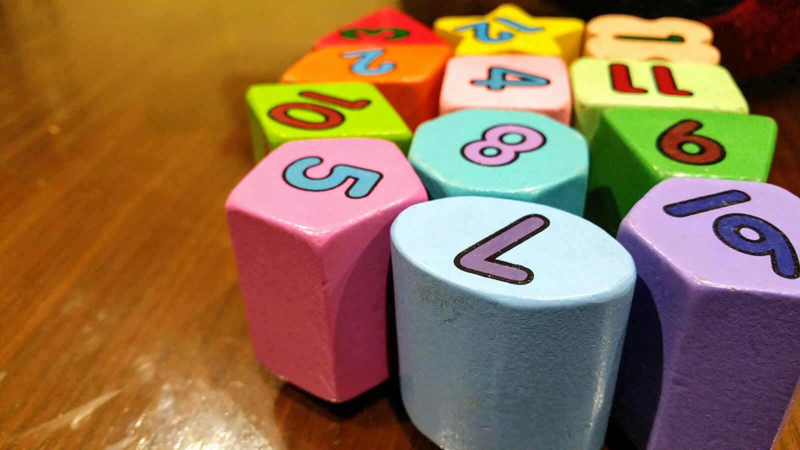 Samsung Galaxy Note4 sample photo. Blocks, blur, close, up photography
