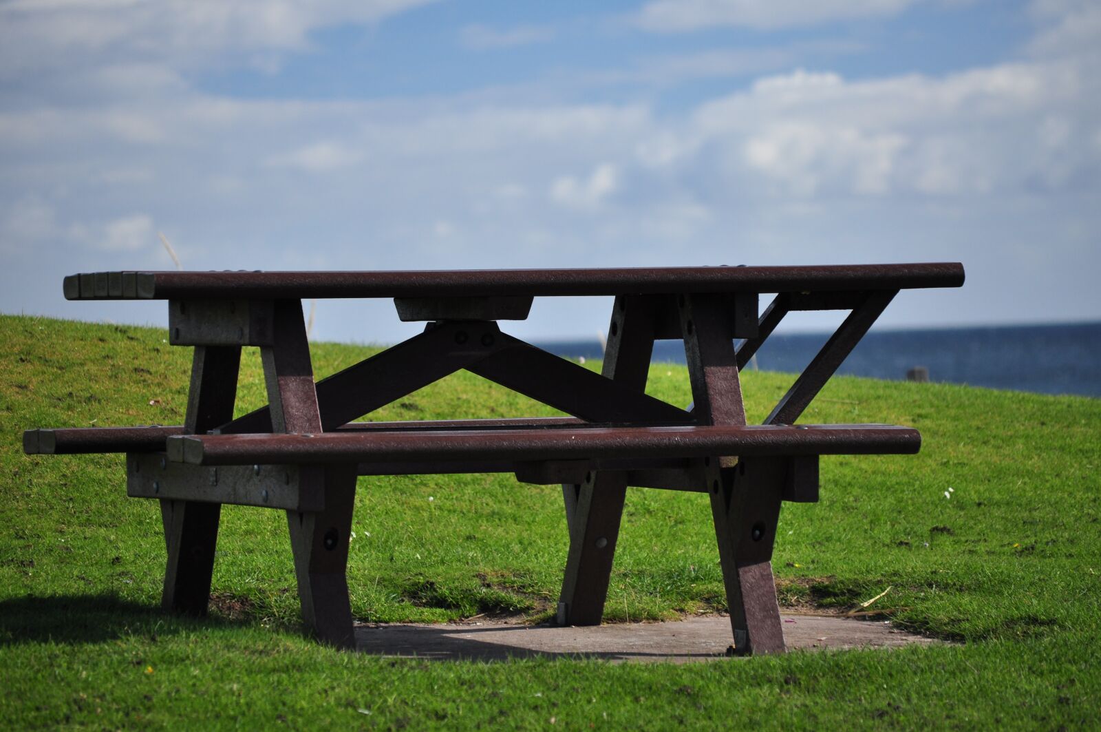 Nikon D90 sample photo. Dining table, bench, picnic photography