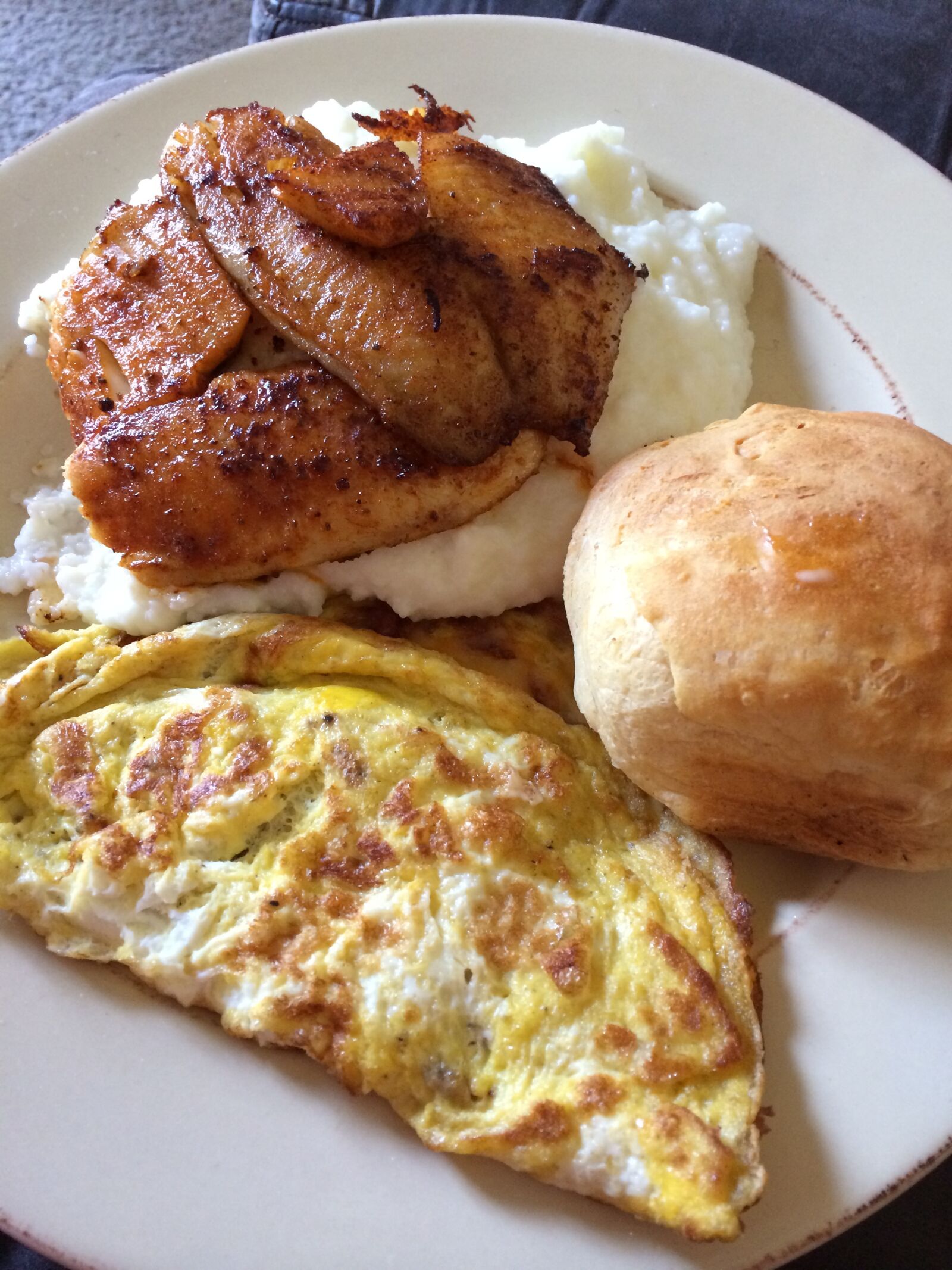 iPhone 5s back camera 4.12mm f/2.2 sample photo. Omelette, breakfast, omelet photography