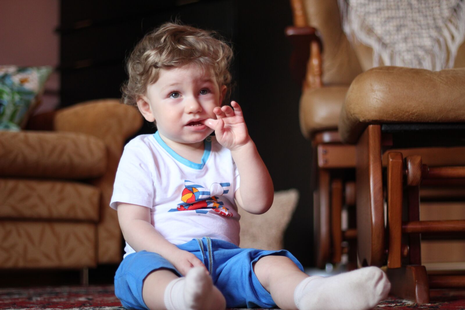 Canon EOS 550D (EOS Rebel T2i / EOS Kiss X4) sample photo. Kids, fine, bobblehead photography