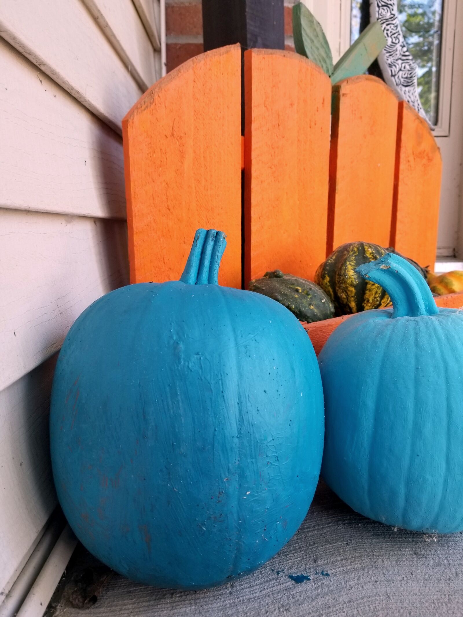 Samsung Galaxy S8 sample photo. Halloween, pumpkins, teal pumpkin photography