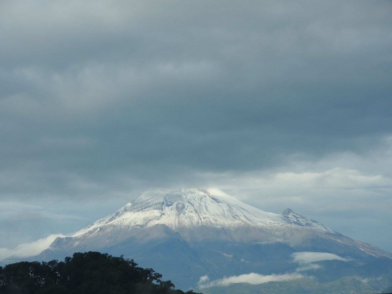 Nikon Coolpix P610 sample photo. Volcano, sky, blue photography