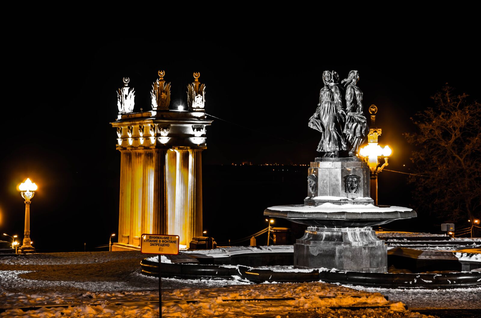 Nikon D5100 sample photo. Dark, night, architecture photography
