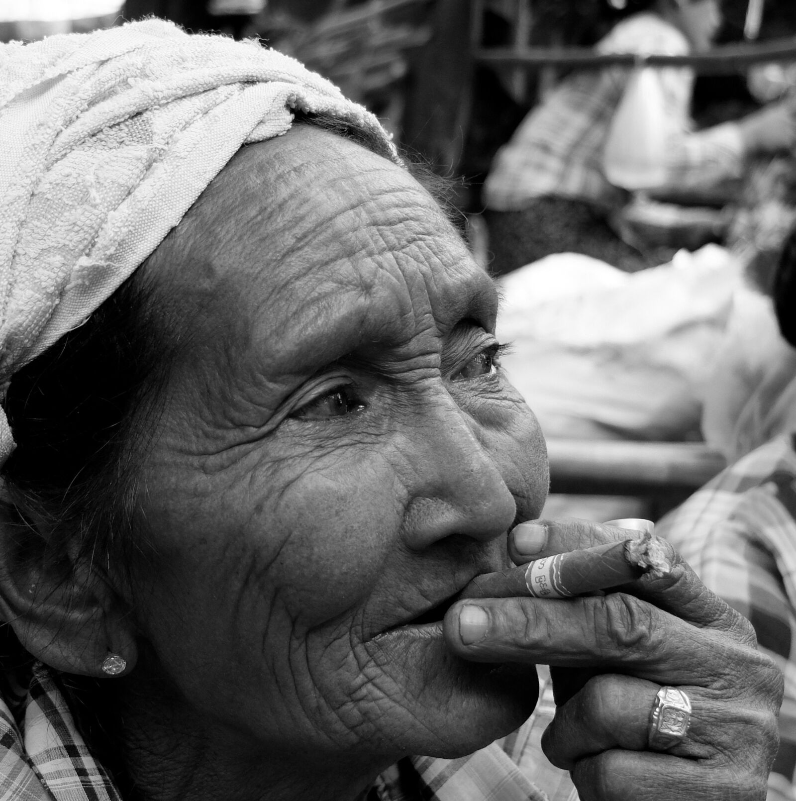 Fujifilm X30 sample photo. Myanmar, smoking, pure birmanano photography