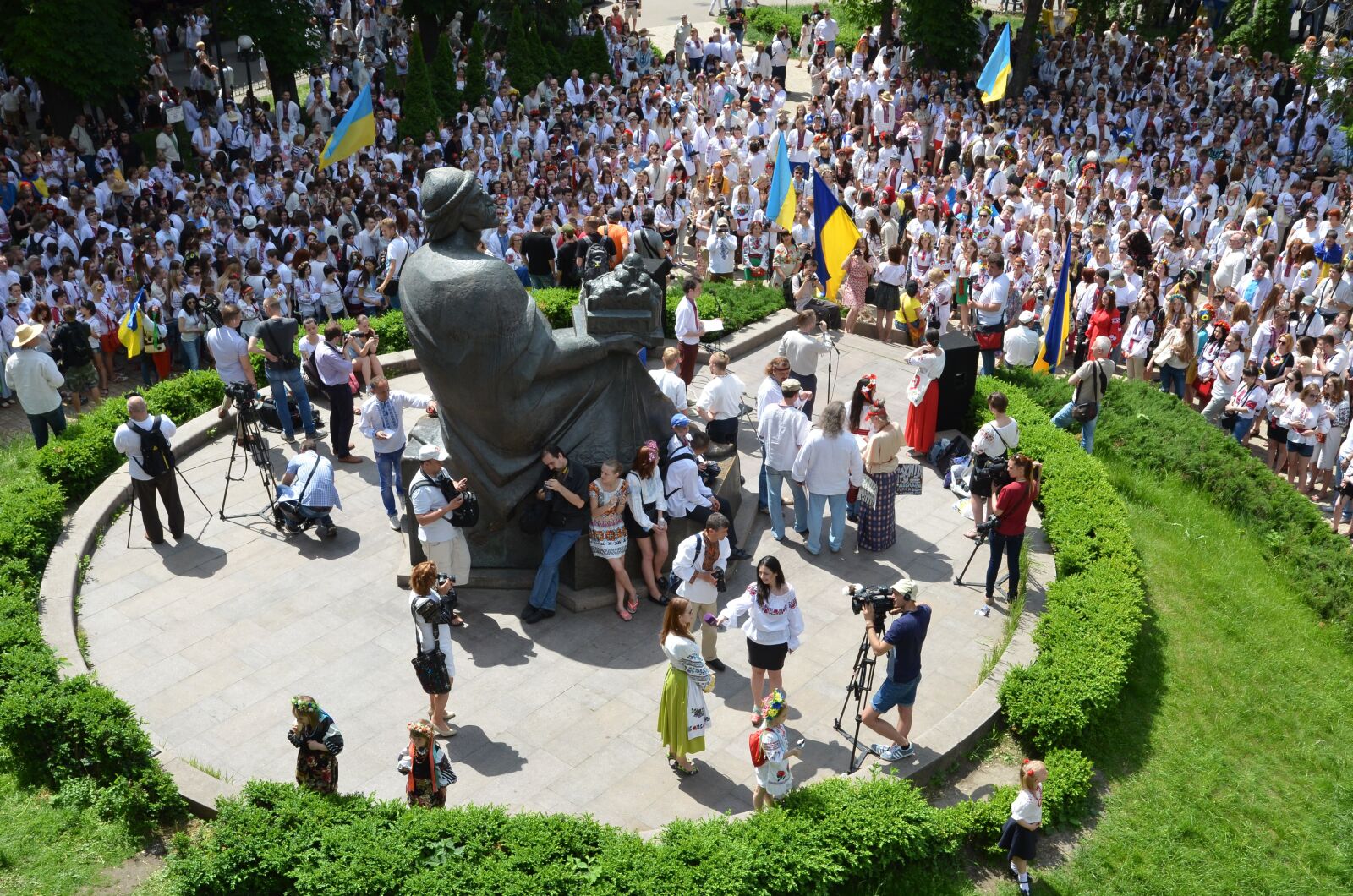 Nikon D7000 sample photo. Mega march, embroideries, ukrainian photography