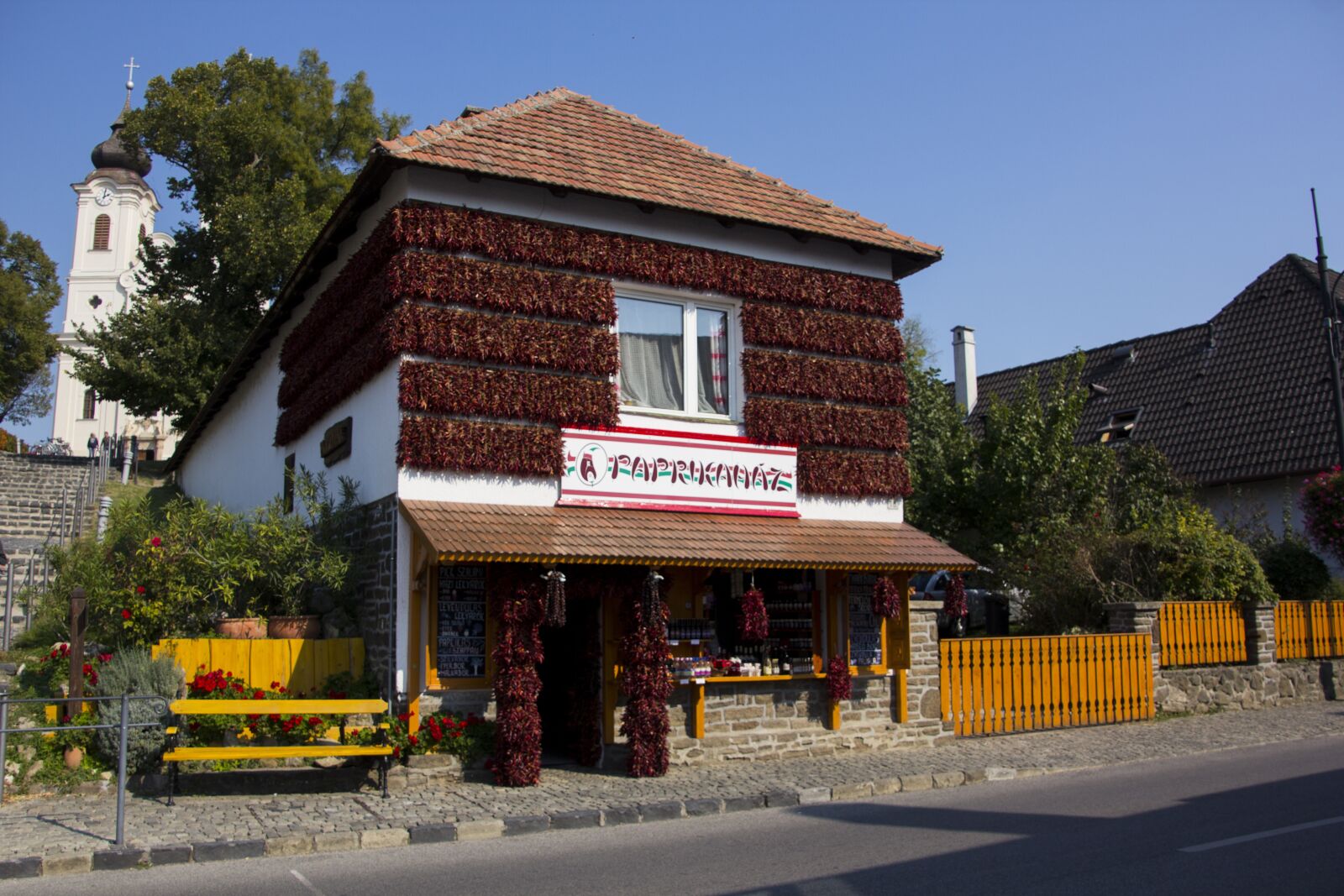 Canon EOS 60D sample photo. Hungary, house, building photography
