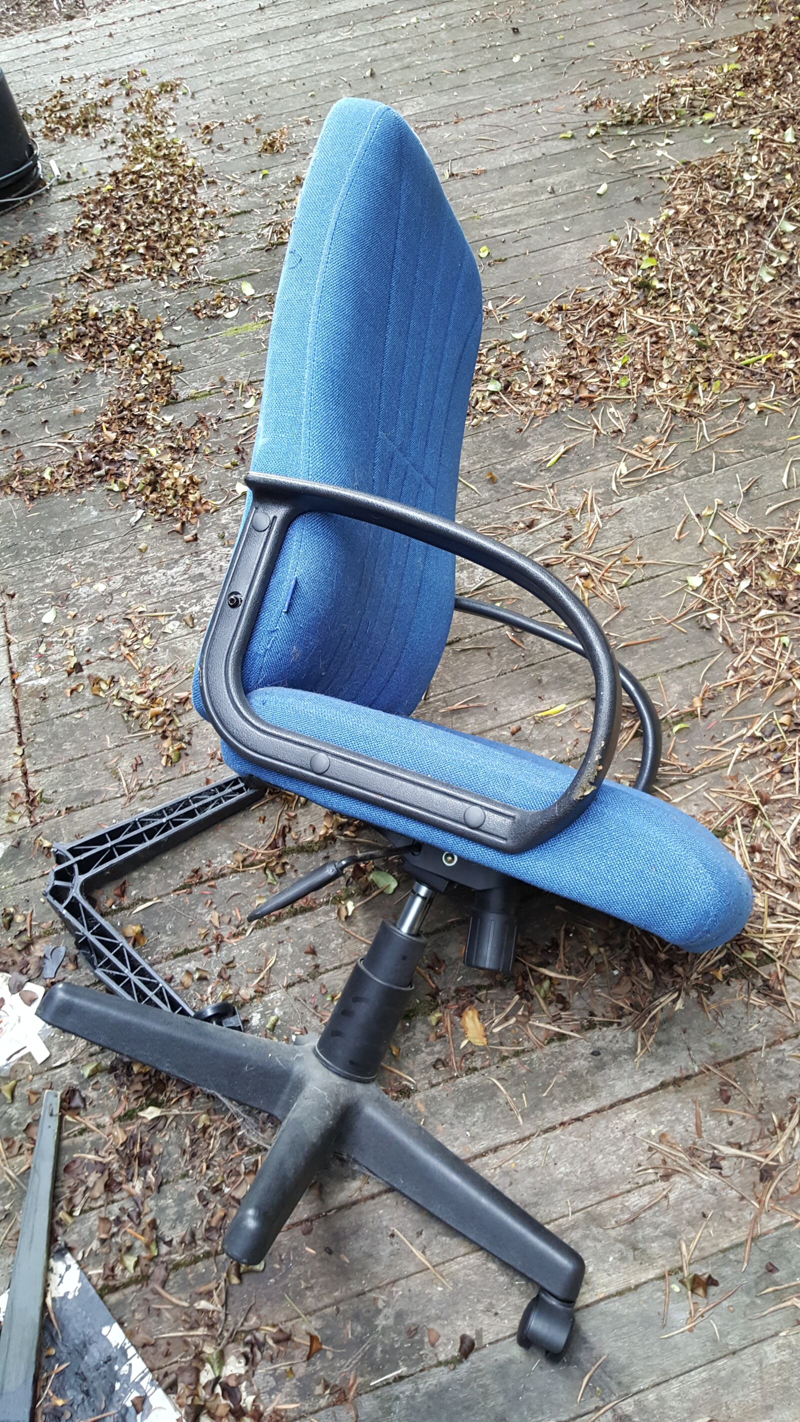Samsung Galaxy S6 sample photo. Chair, broken chair, broken photography