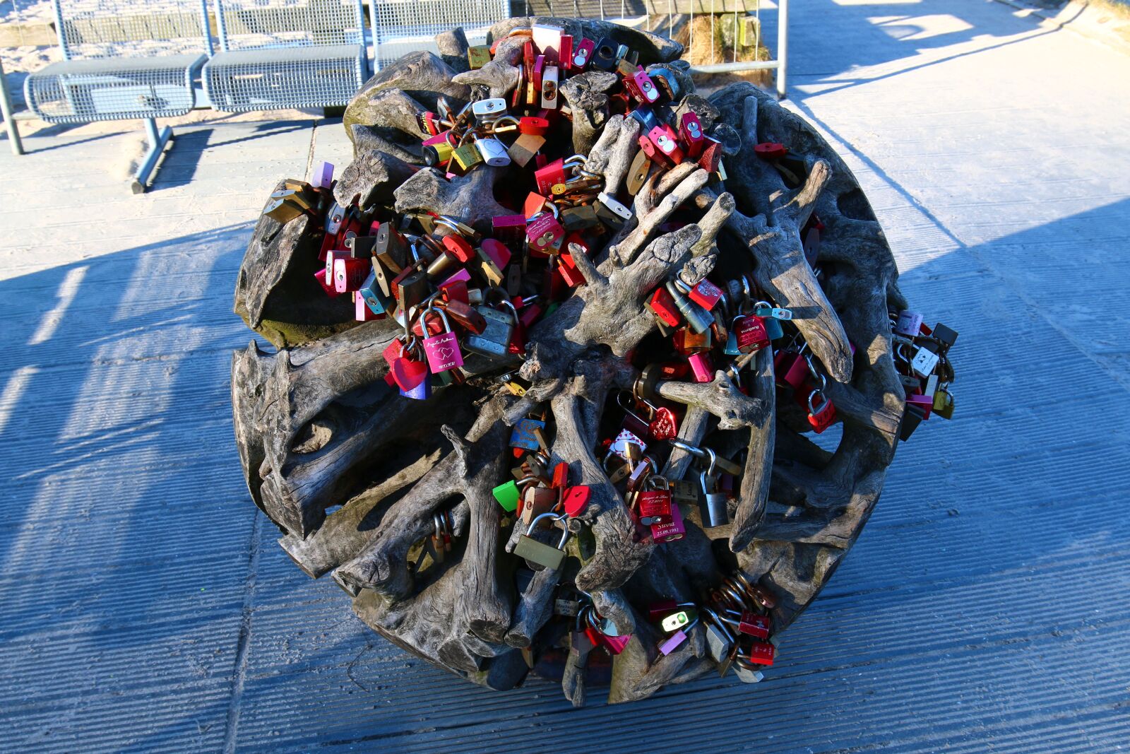 Canon EOS 70D + Canon EF 16-35mm F4L IS USM sample photo. Love symbol, love castle photography