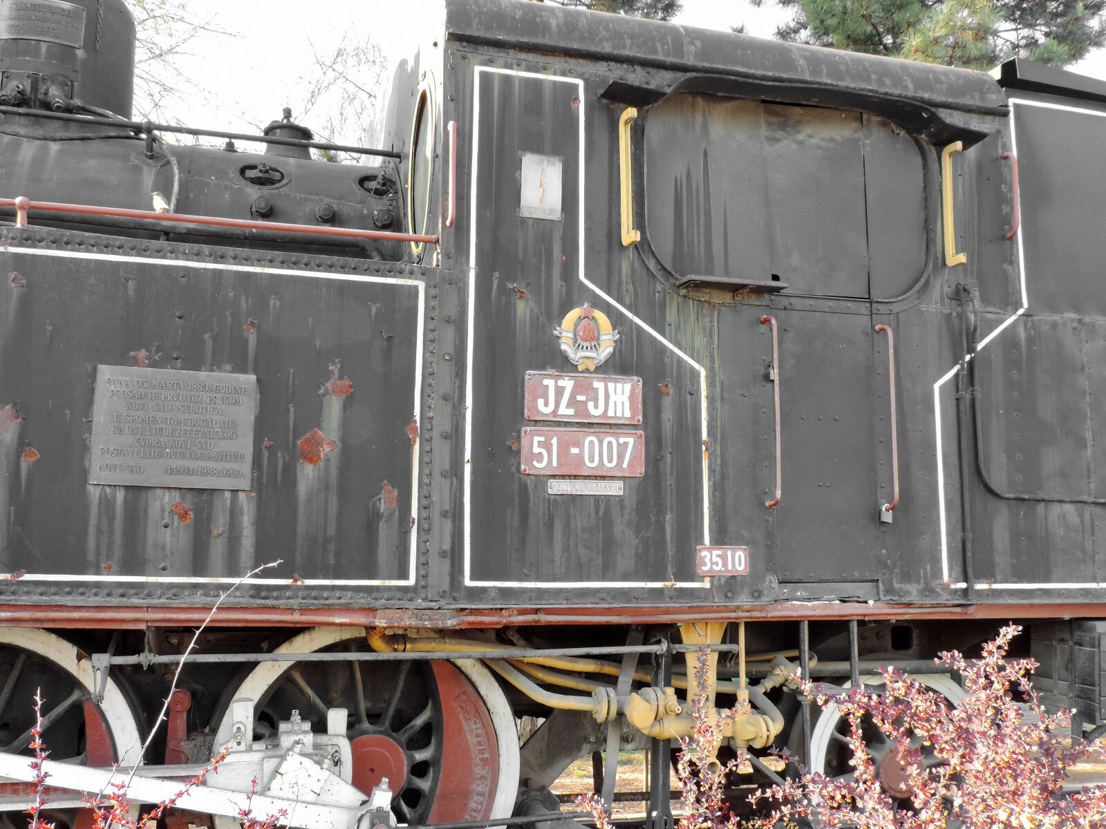 Nikon Coolpix P520 sample photo. Abandoned, steam engine, steam photography