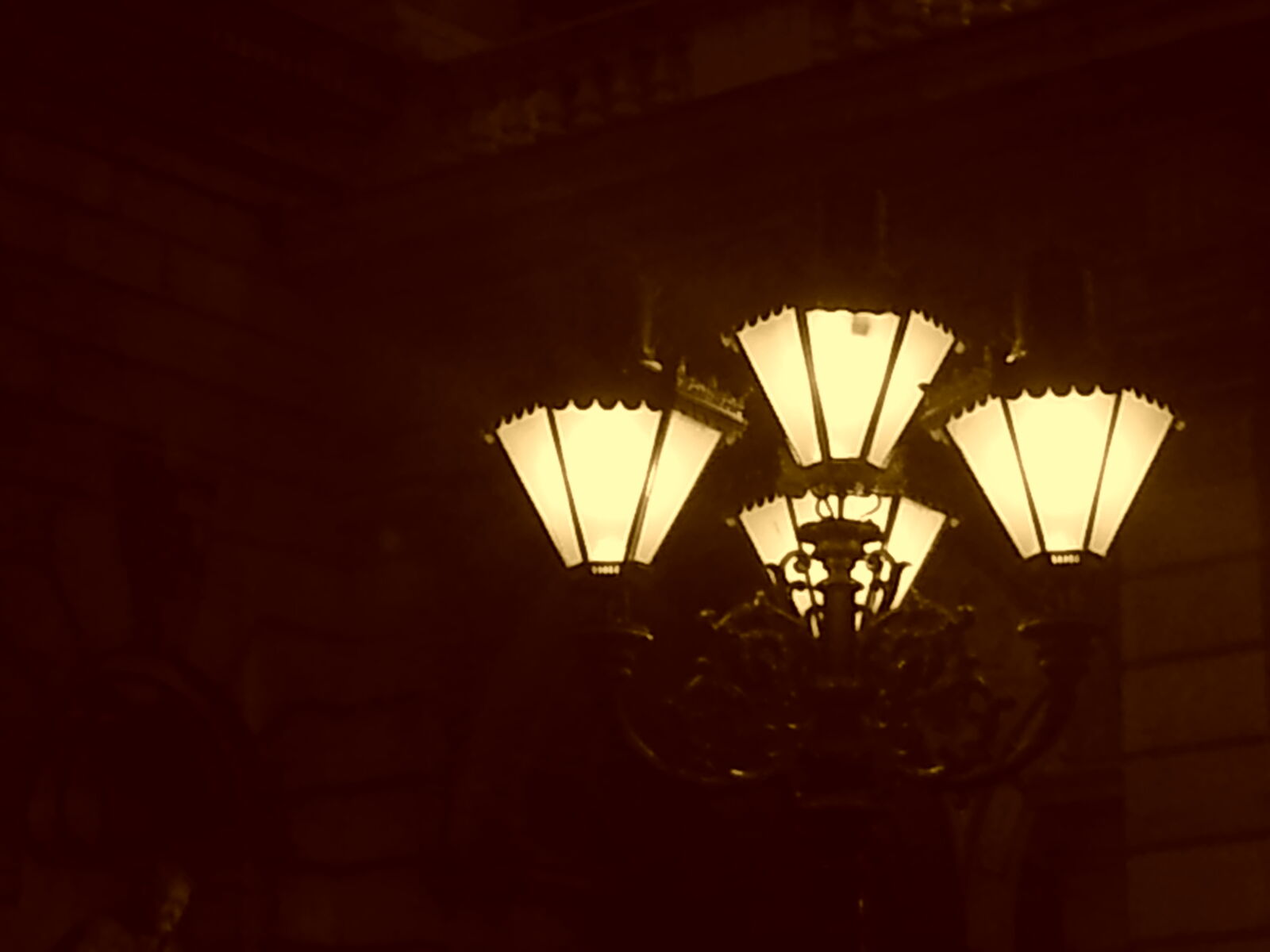 Samsung Galaxy S3 sample photo. Budapest, city, lantern photography