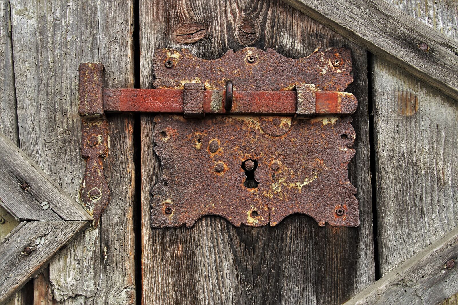 Canon EOS 80D sample photo. Rust, bar, the door photography