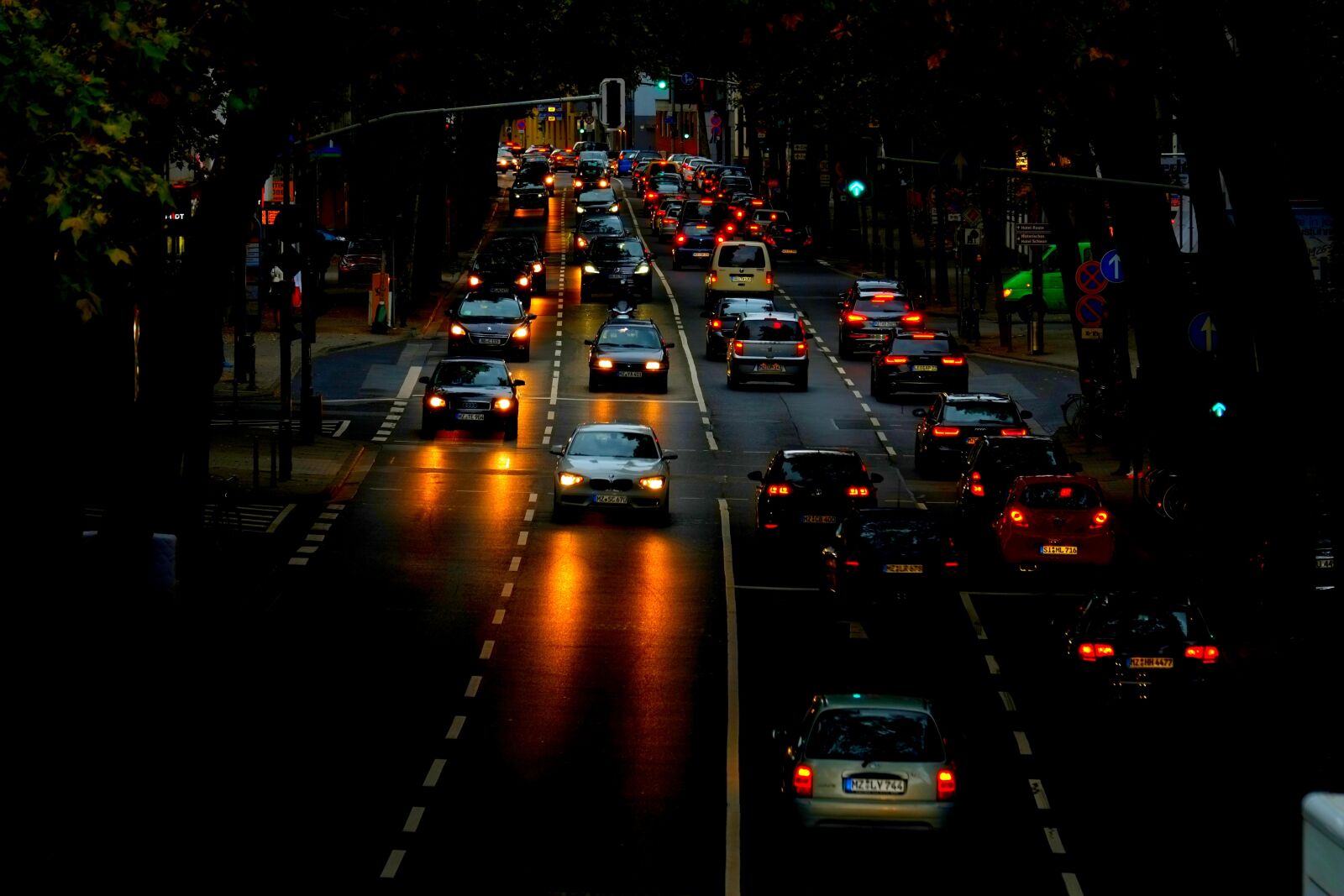 Fujifilm X-E1 sample photo. Traffic, autos, vehicles photography