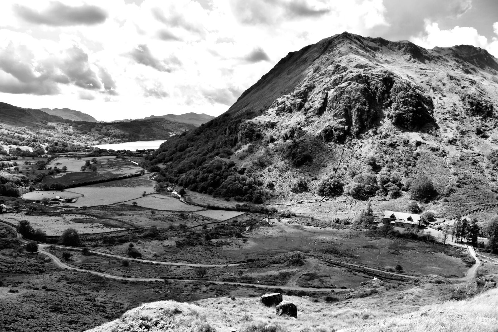 Nikon D5600 sample photo. Lake, snowdonia, landscape photography
