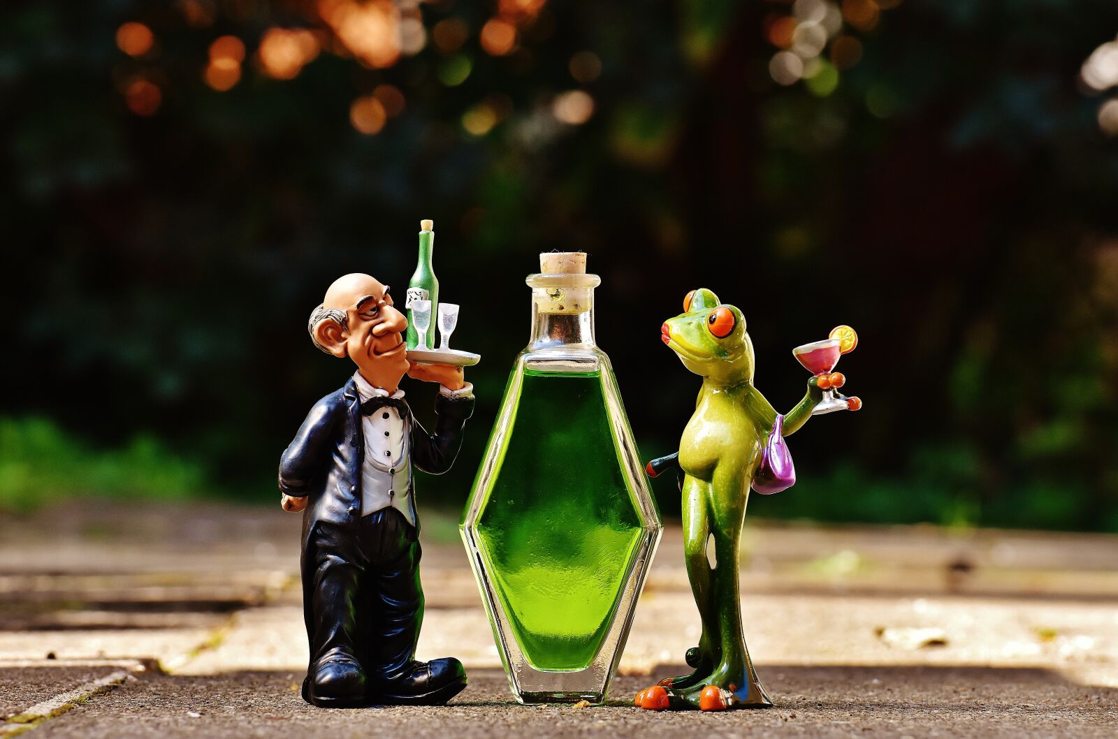 Nikon D7200 sample photo. Waiter, frog, chick photography