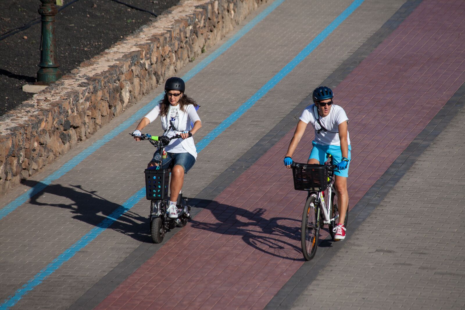 Canon EF 70-300mm F4-5.6 IS USM sample photo. Cyclists, summer, cycling photography
