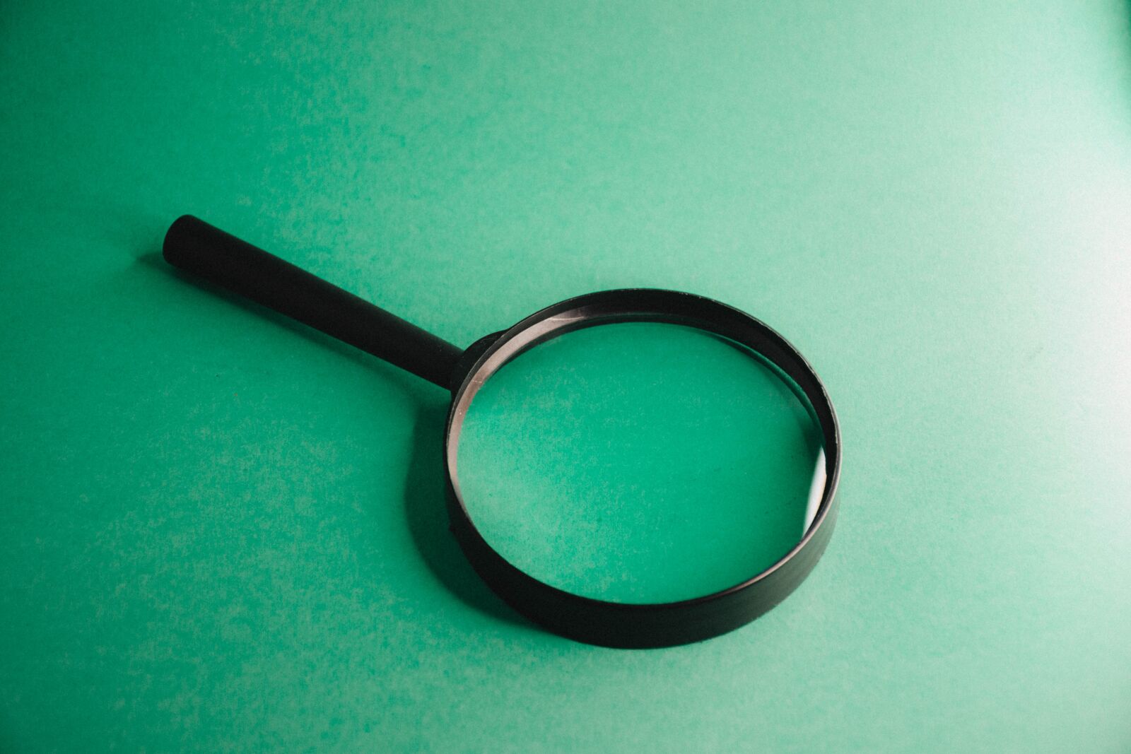 Nikon D7200 sample photo. Magnifying glass, research, find photography