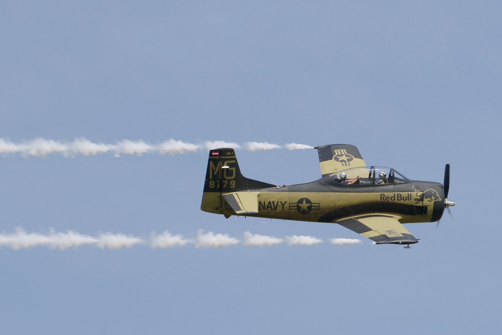 Canon EOS 7D Mark II + Canon EF 70-200mm F4L USM sample photo. Aircraft, north american t-28b photography