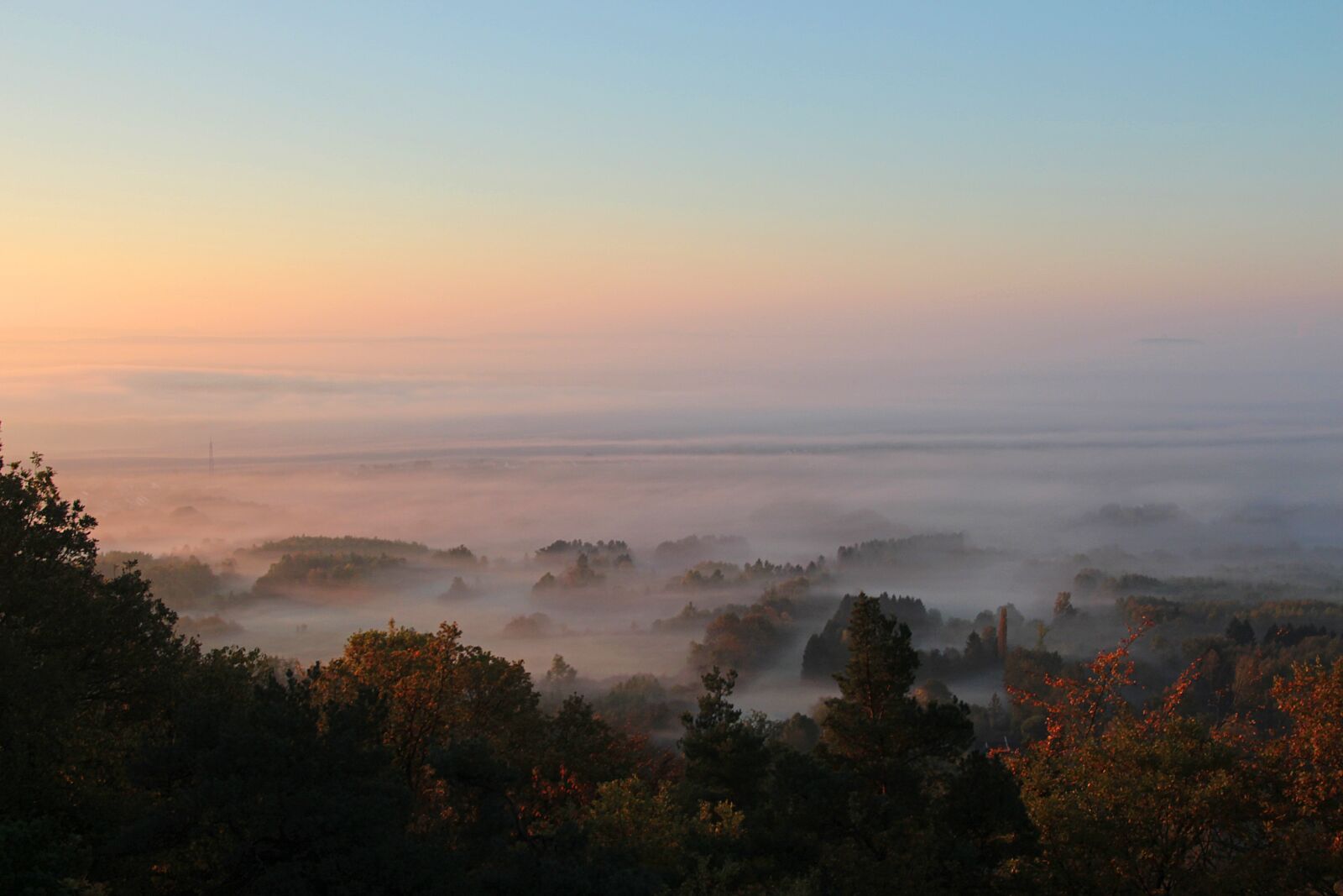 Canon EOS 700D (EOS Rebel T5i / EOS Kiss X7i) sample photo. Morning mood autumn morning photography