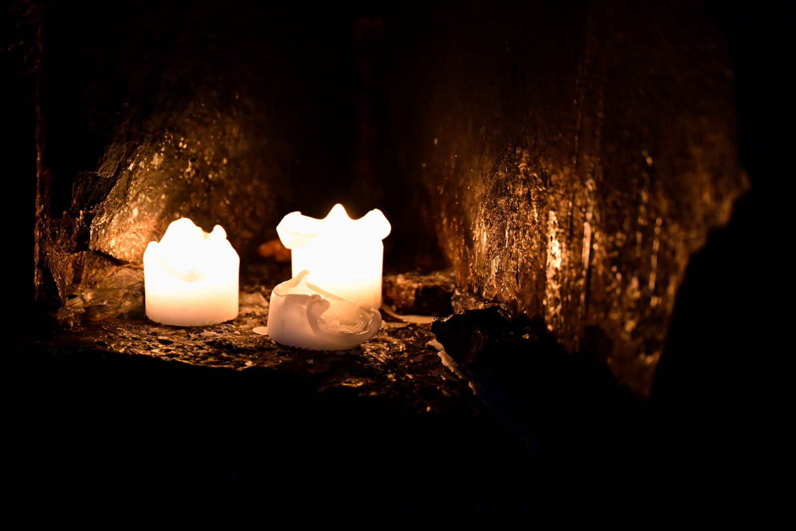 Nikon Nikkor Z 24-70mm F2.8 S sample photo. Candles of rock photography