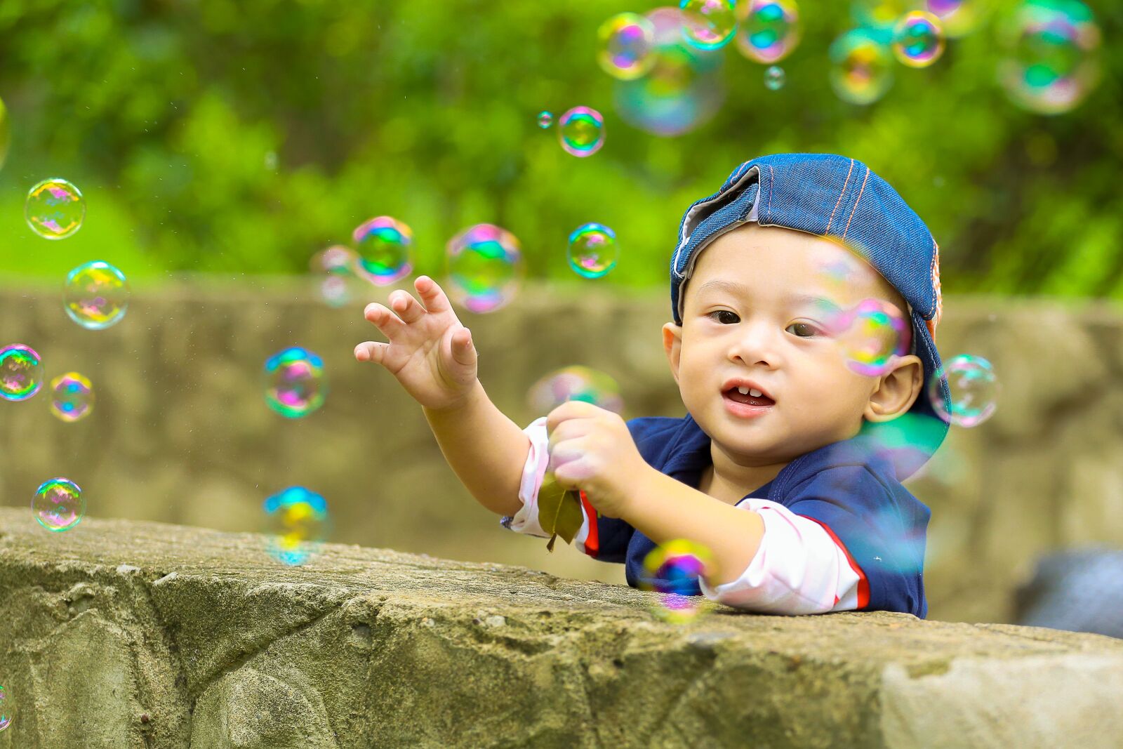 Canon EOS 6D + Canon EF 70-200mm F4L USM sample photo. Play, park, kid photography