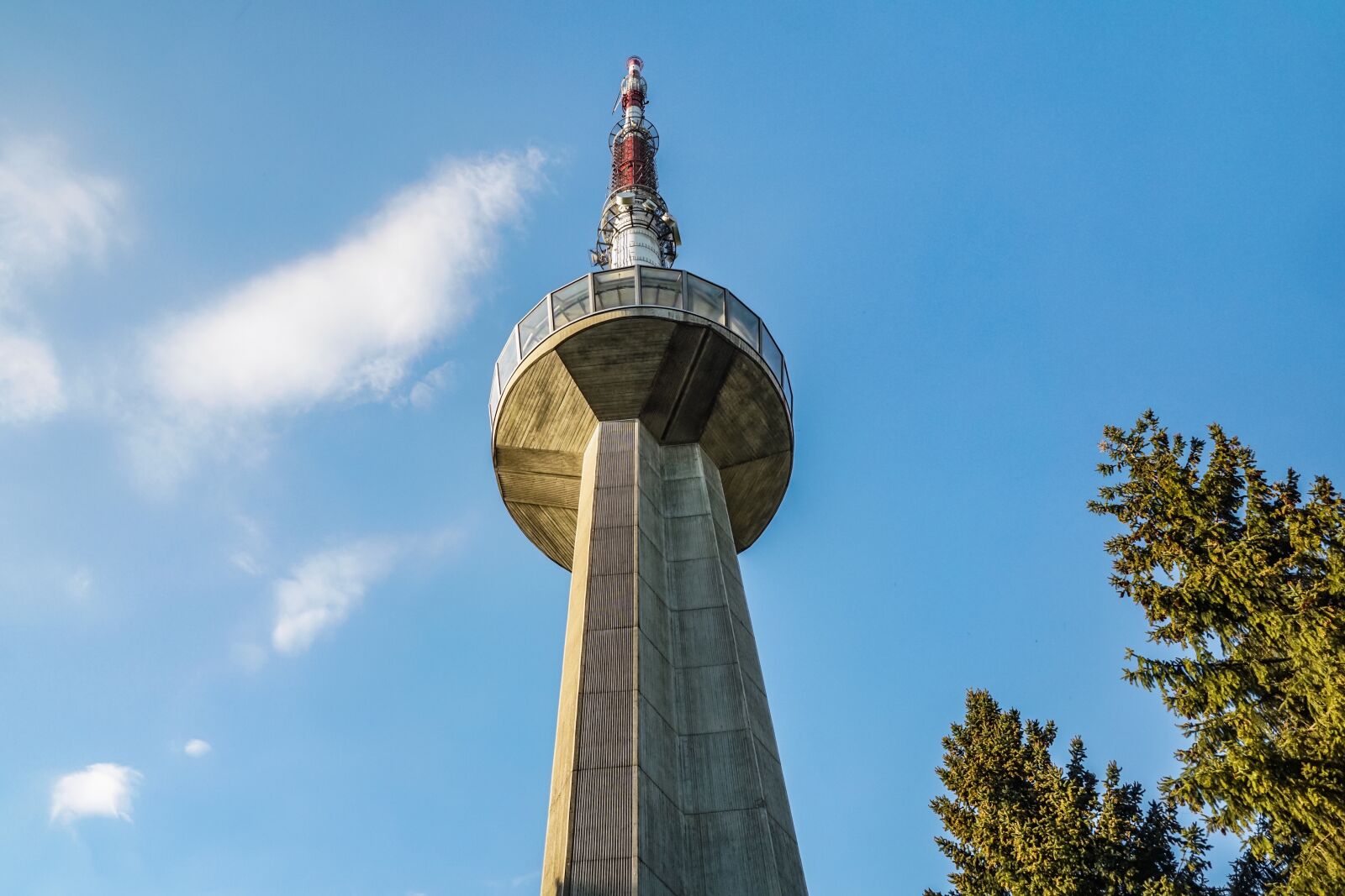 Sony DT 18-135mm F3.5-5.6 SAM sample photo. Tv tower, zurich, üetliberg photography