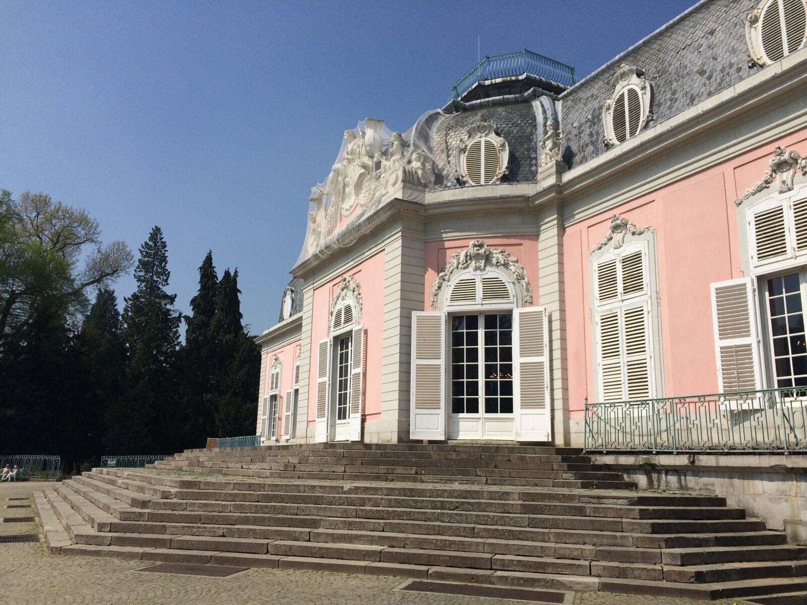 iPhone 5s back camera 4.15mm f/2.2 sample photo. House, architecture, summer photography