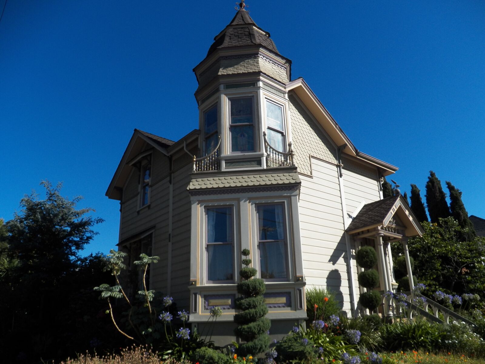 Kodak EasyShare Z990 (EasyShare Max) sample photo. Historic, house, historical photography