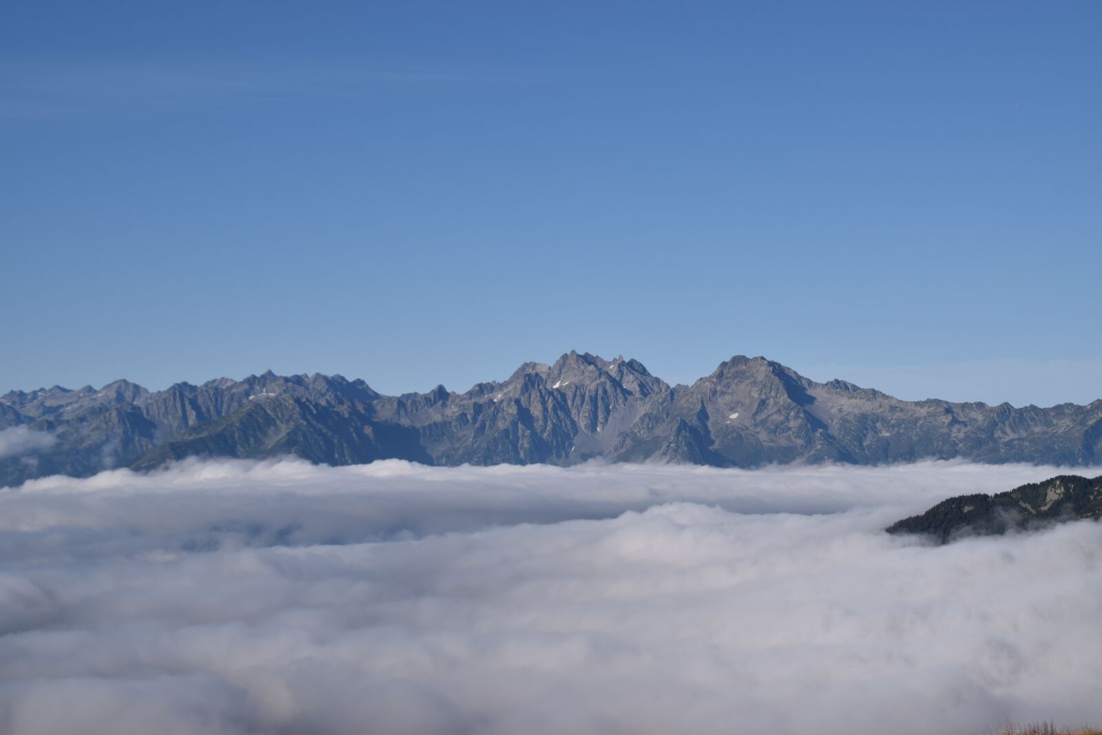 Nikon D5300 sample photo. Summits, madeleine, clouds photography