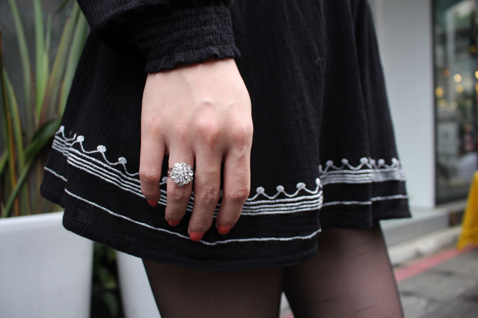 Canon EOS 700D (EOS Rebel T5i / EOS Kiss X7i) sample photo. Girls, beautiful, decoration products photography