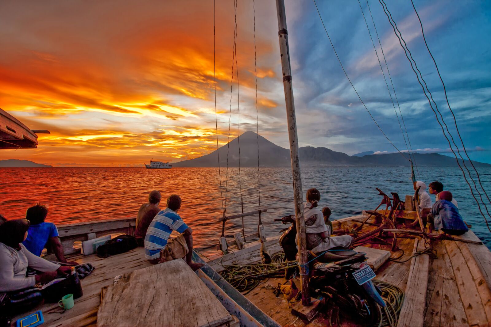 Canon EOS 5D Mark II sample photo. From on board landscape photography