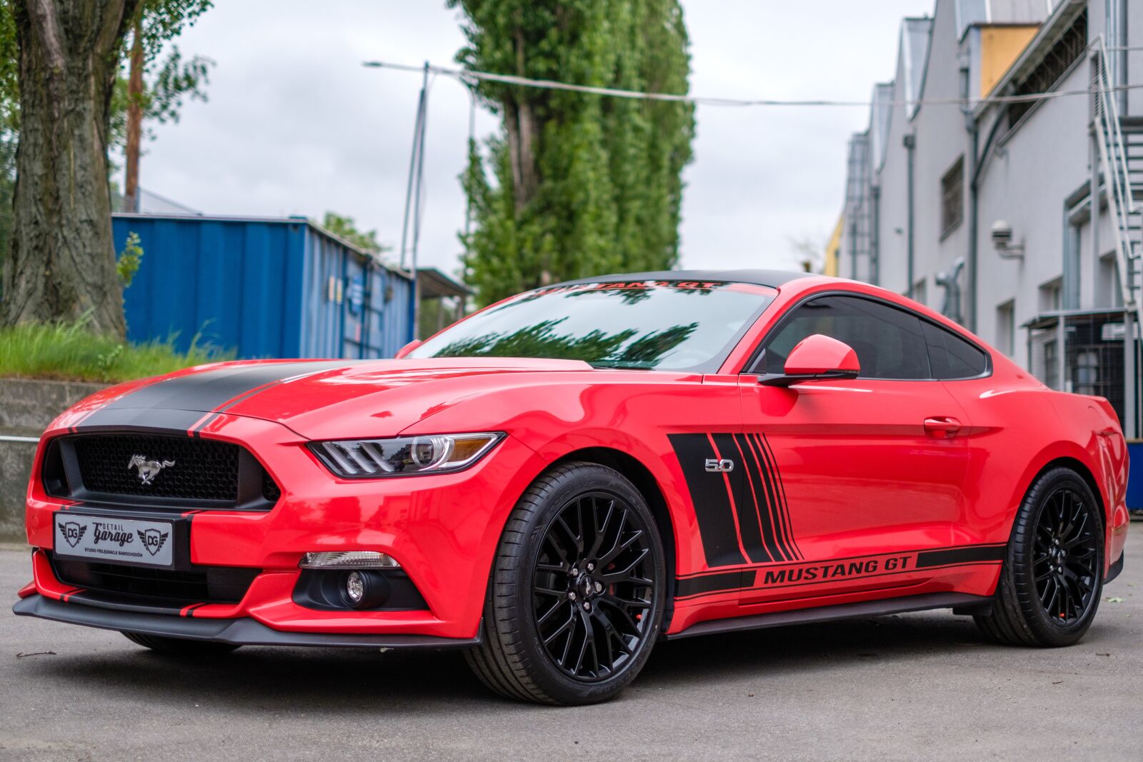 Fujifilm X-T2 + Fujifilm XF 35mm F1.4 R sample photo. Mustang, gt, red photography