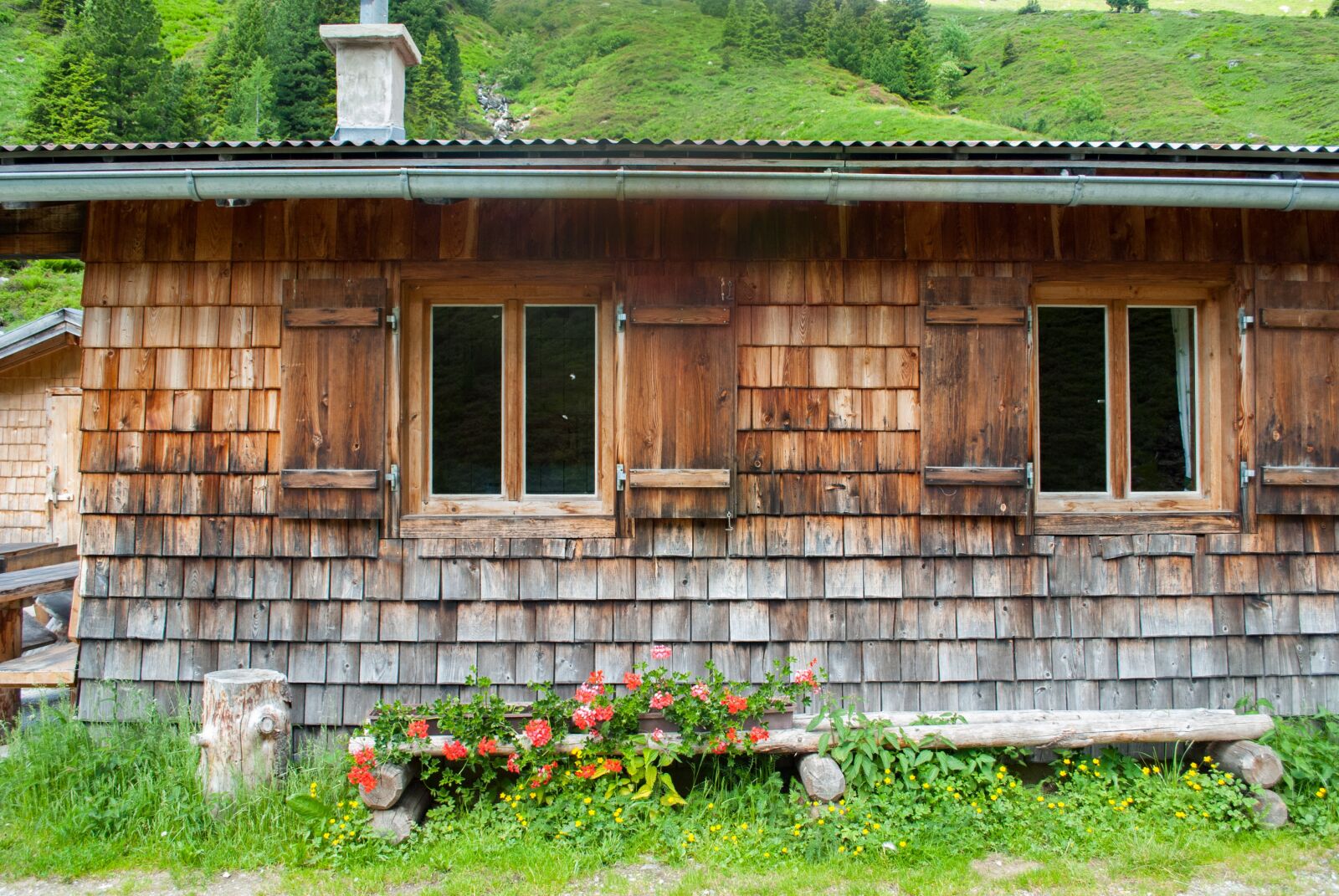 Nikon D60 sample photo. Hut, summer, hiking photography