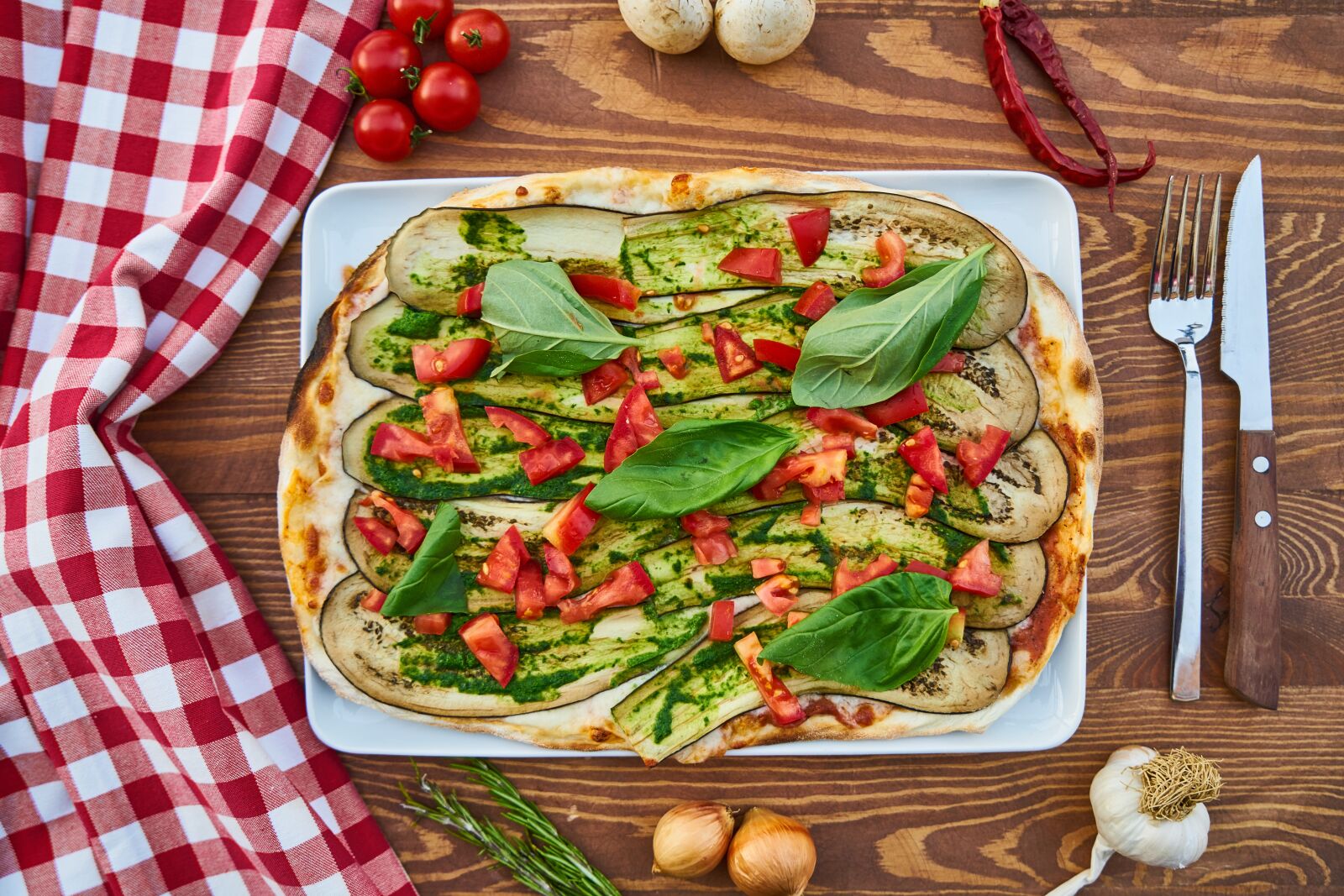 Sony a7R II sample photo. Pizza, dough, pepper photography