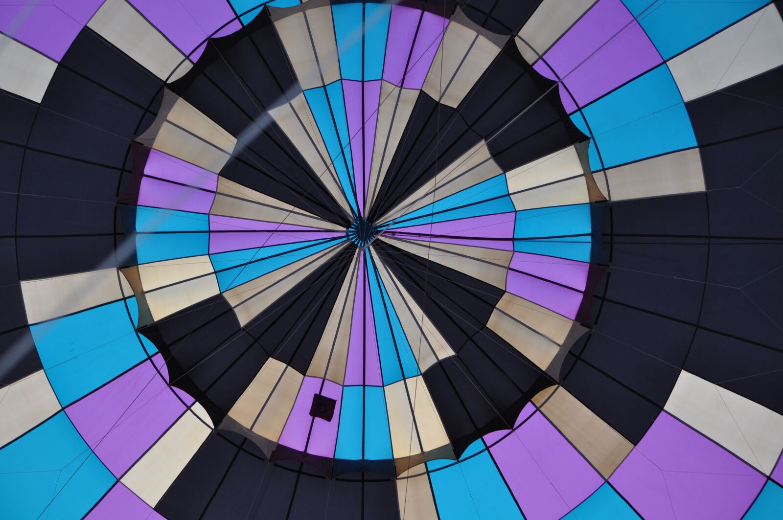 Nikon D5000 sample photo. Hot air balloon, pattern photography