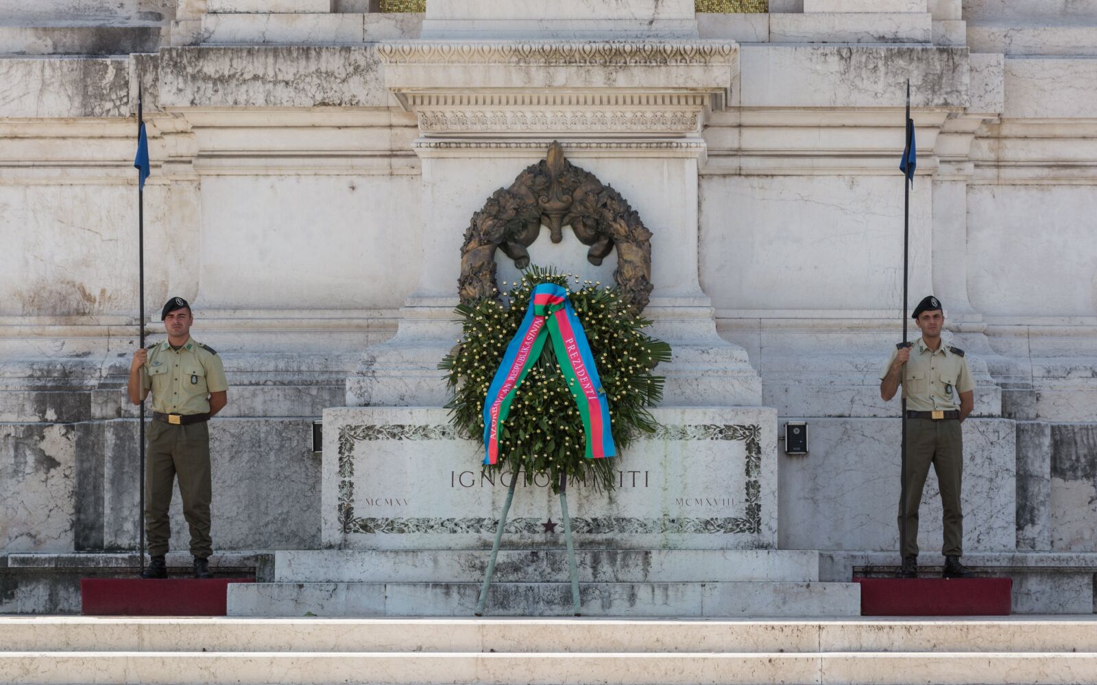 Nikon D5200 sample photo. Rome, monument to vittorio photography