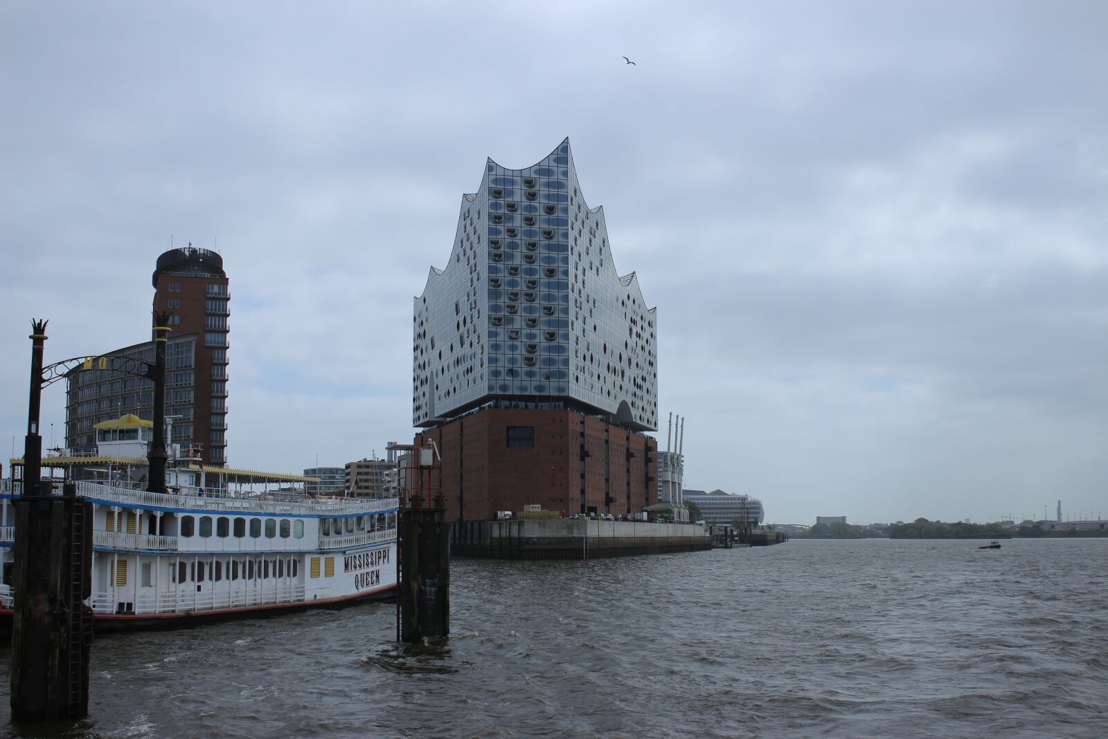 Canon EOS 700D (EOS Rebel T5i / EOS Kiss X7i) sample photo. Hamburg, elbe, port photography