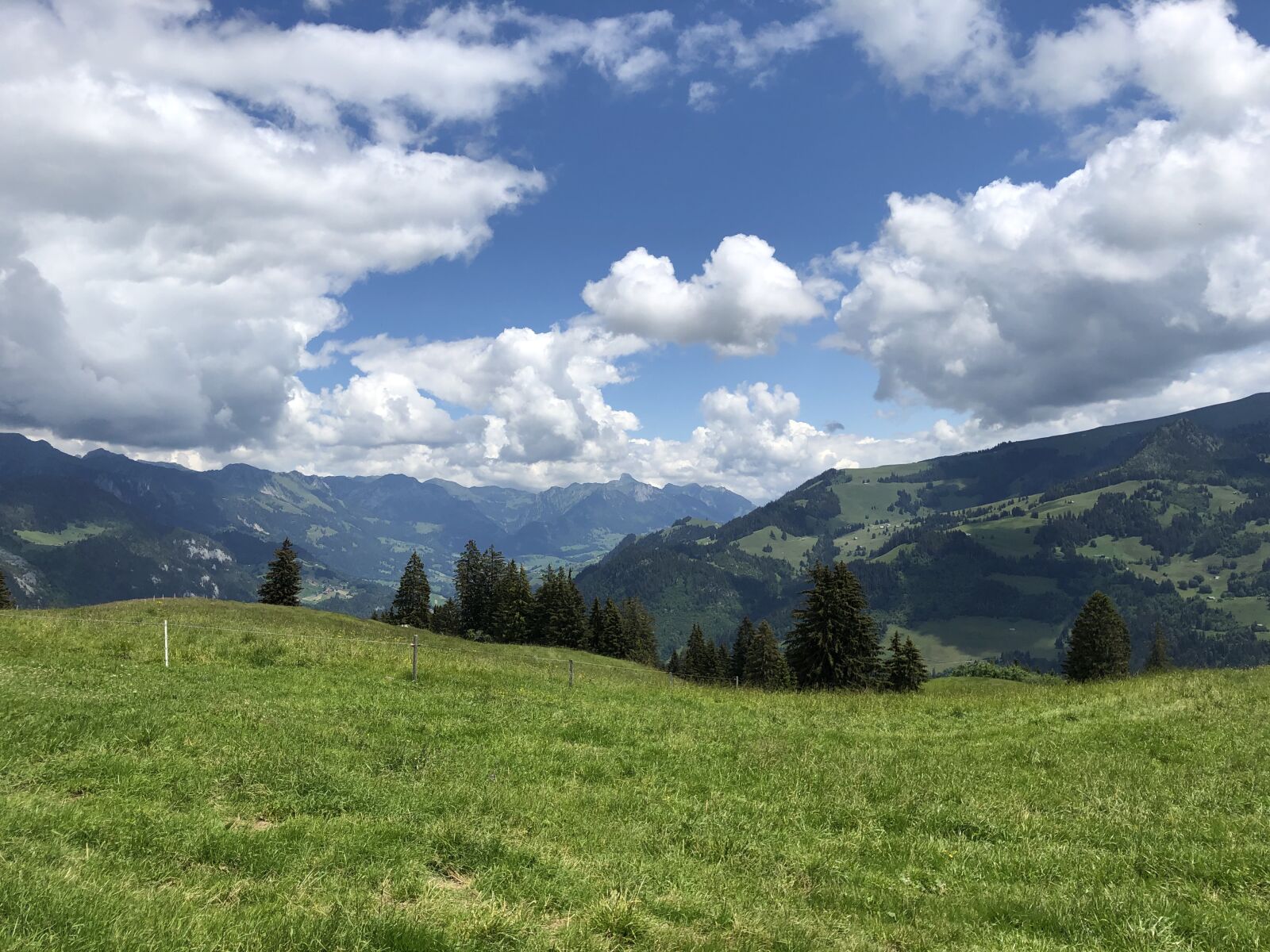 iPhone X back dual camera 4mm f/1.8 sample photo. Landscape, nature, sky photography