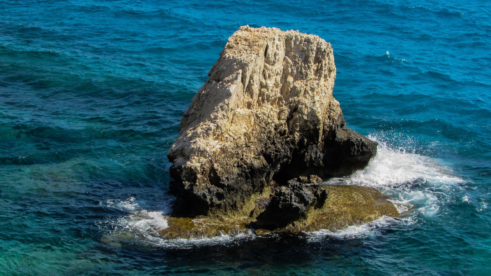 Canon PowerShot SX400 IS sample photo. Rock, sea, coast photography