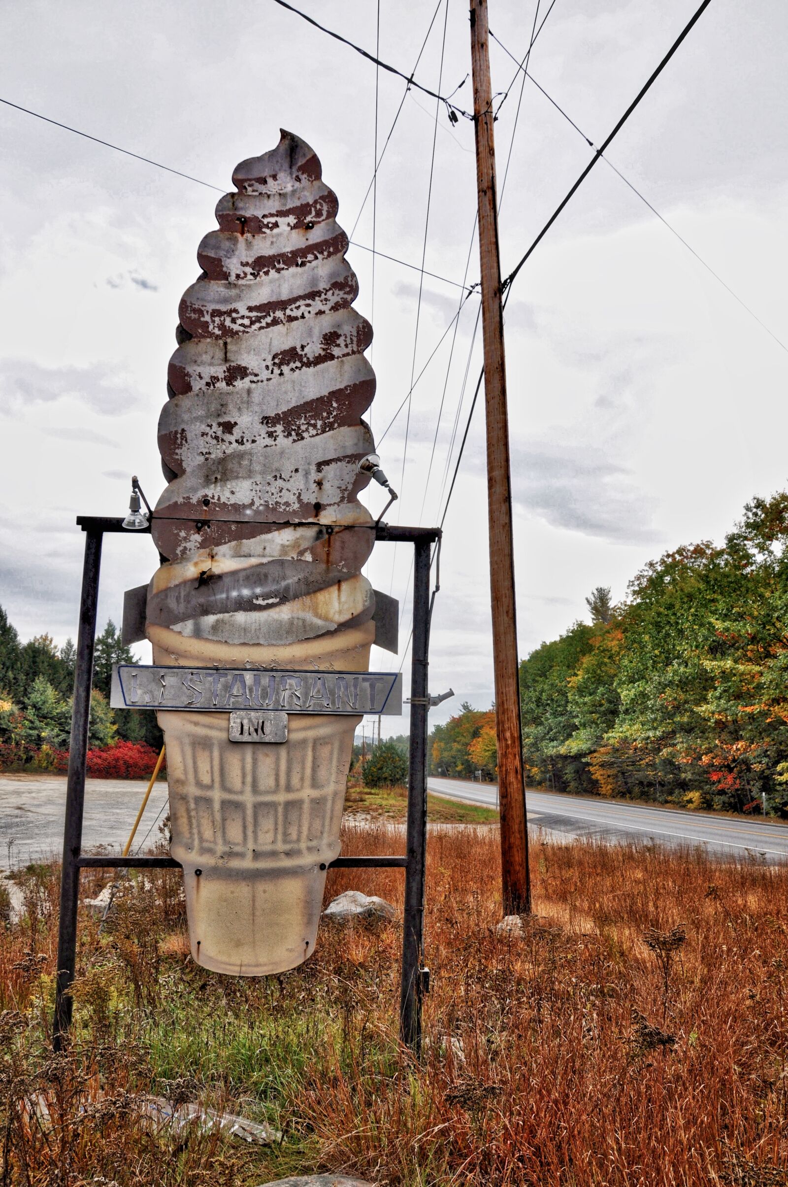 Nikon D90 sample photo. Vintage ice cream sign photography