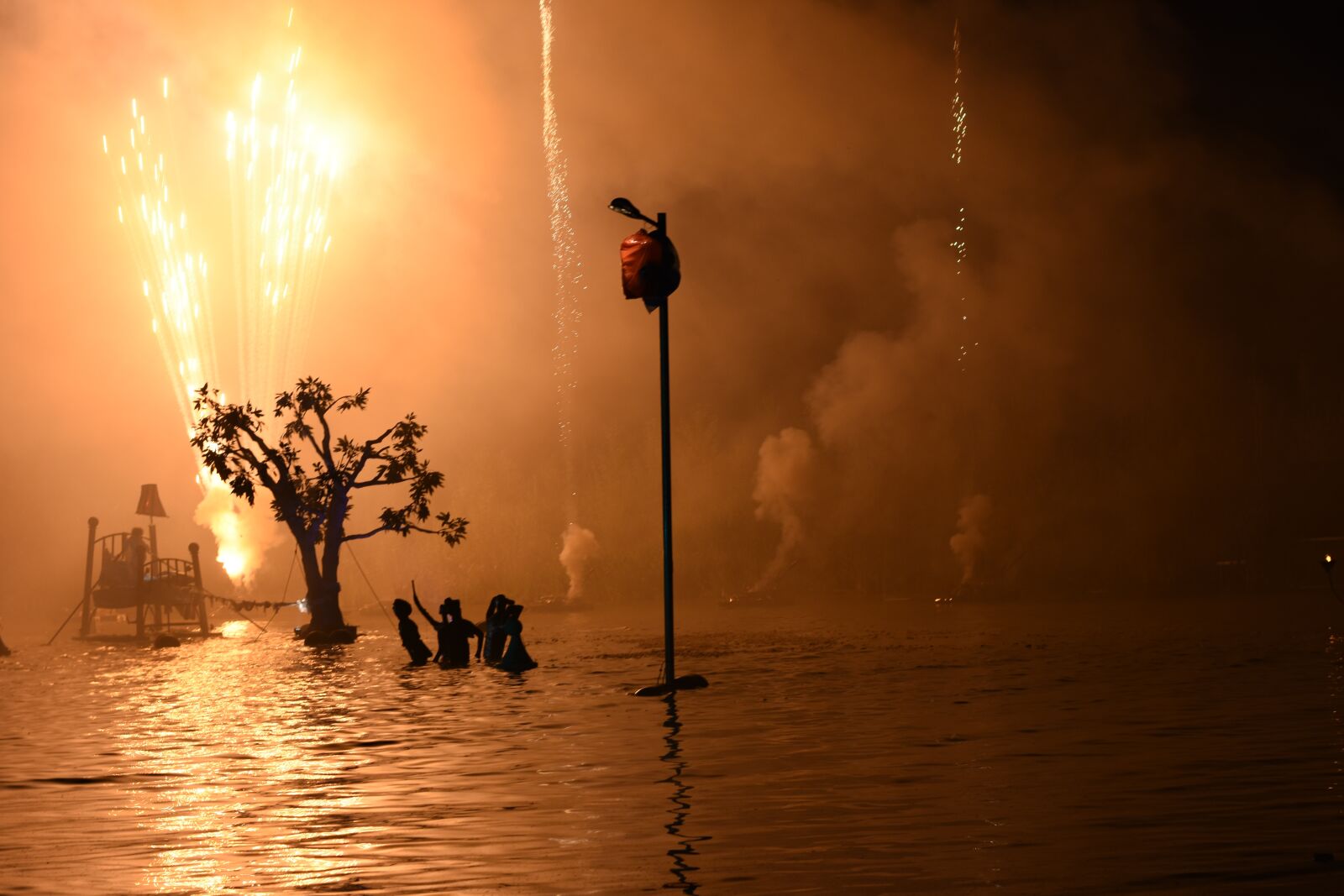 Nikon D7200 sample photo. Theater, water, street theatre photography