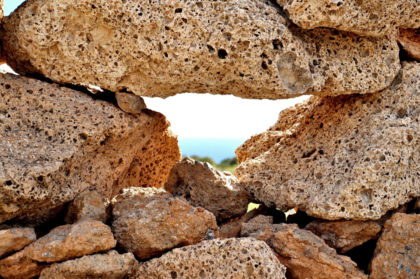 Nikon D5000 sample photo. Stones, light, stone photography