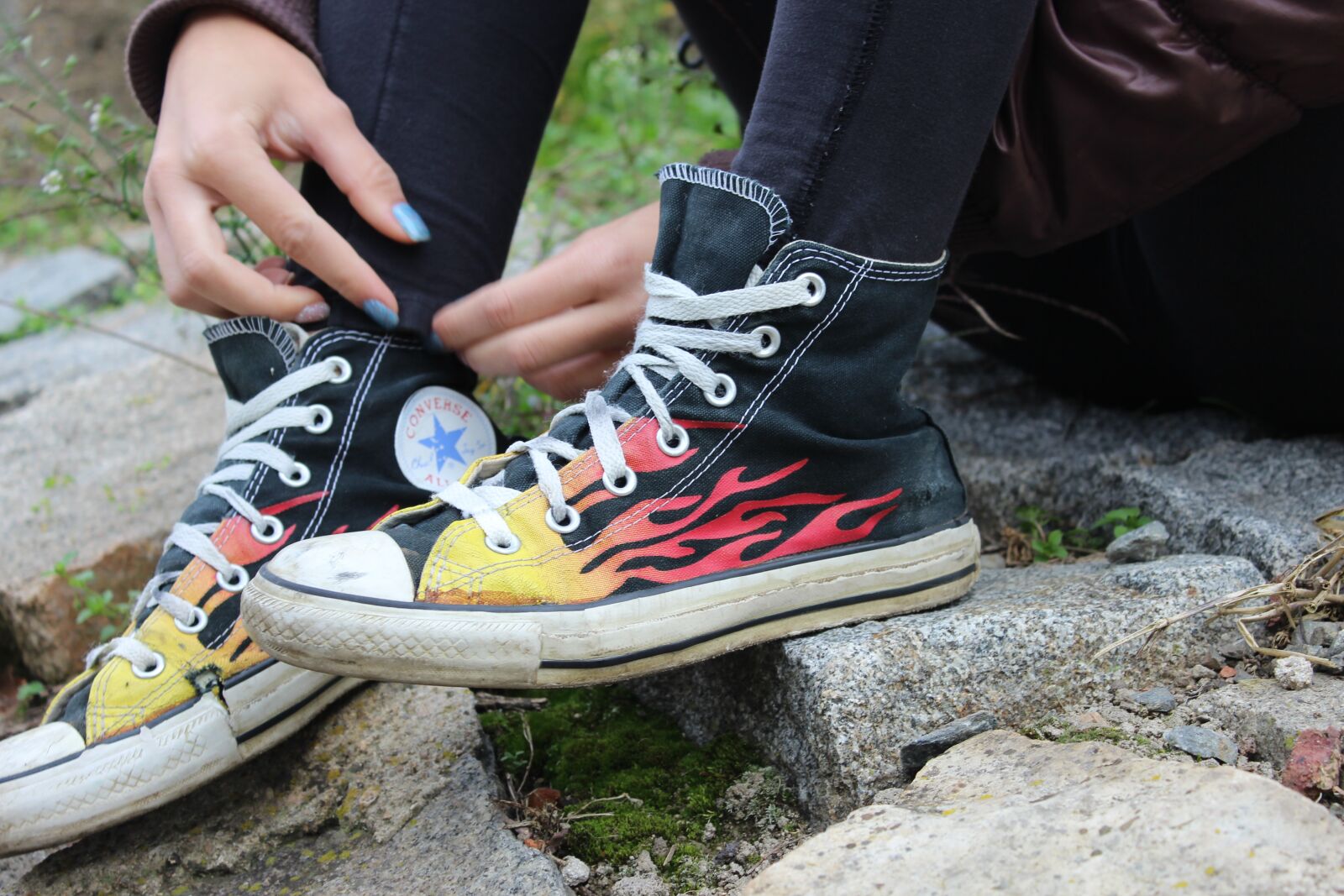 Canon EOS 600D (Rebel EOS T3i / EOS Kiss X5) sample photo. Converse, sneakers, shoe photography