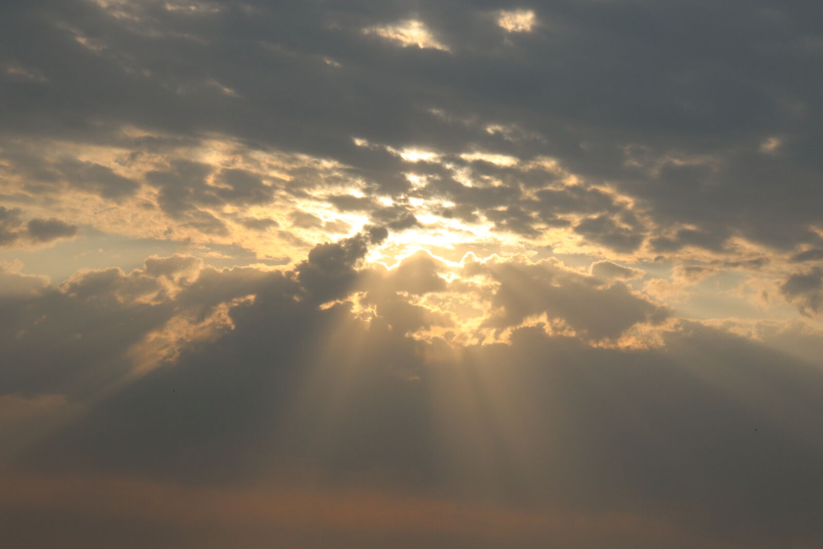 Canon EOS 7D Mark II sample photo. Blue, sky, clouds, creation photography