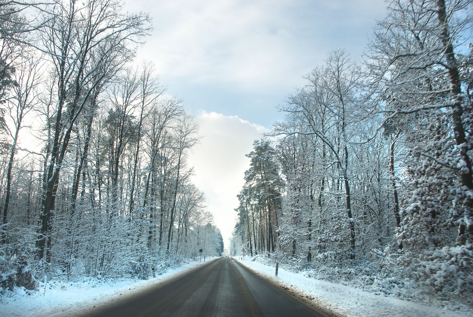 Nikon D80 sample photo. Snow, road, winter photography