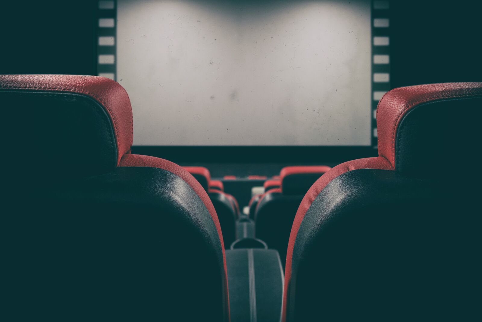 Fujifilm X-T2 + Fujifilm XF 16mm F1.4 R WR sample photo. Cinema, theater, movie theater photography