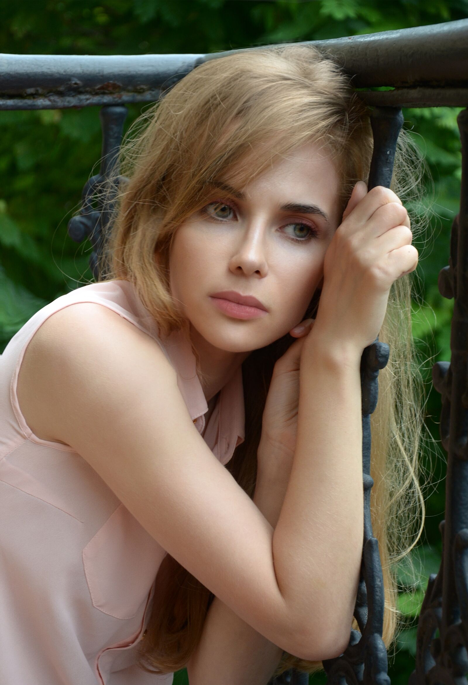 Nikon D7000 sample photo. Woman, girl, sadness photography