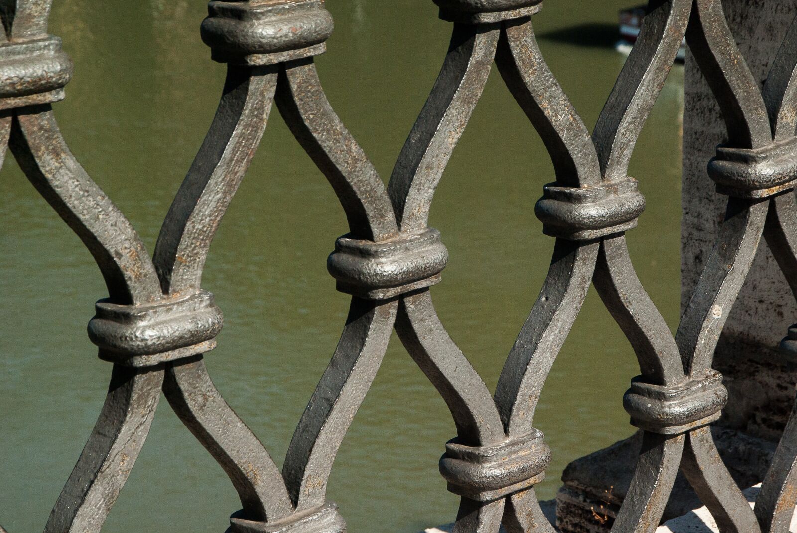 Pentax K10D sample photo. Grid, protection, wrought iron photography