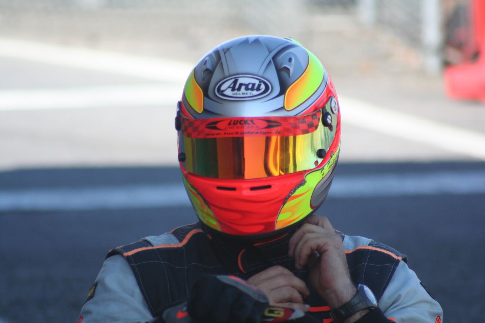 Canon EOS 350D (EOS Digital Rebel XT / EOS Kiss Digital N) sample photo. Race, sport, helmet photography